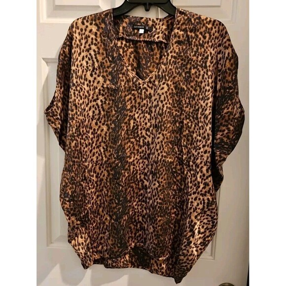 LA Tops - La Verite Light Top Womens Small Leppard Print Animal Flutter Sleeves